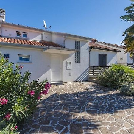 Vila Pietra Dajla Exteriér fotografie