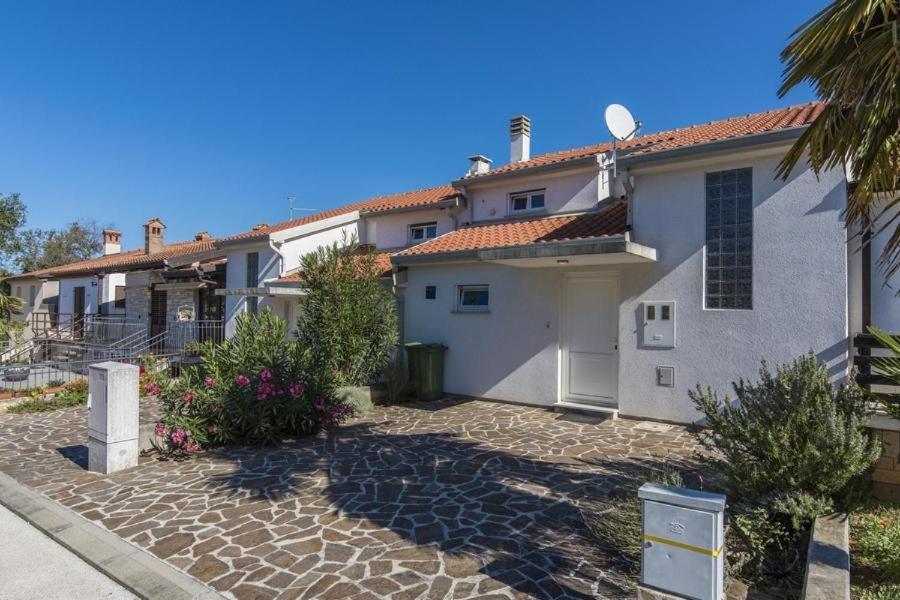 Vila Pietra Dajla Exteriér fotografie