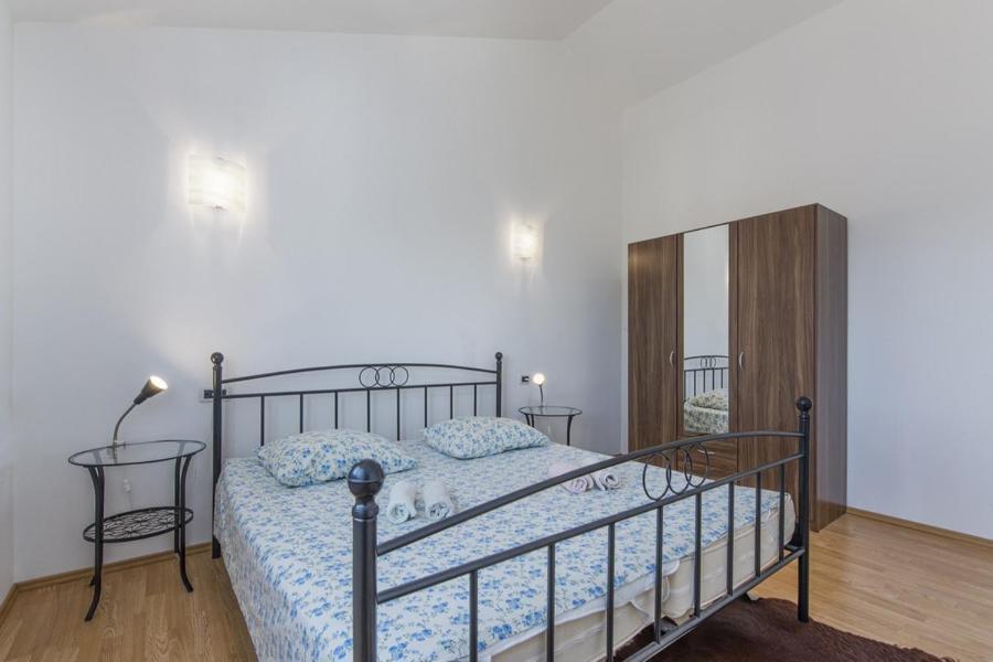 Vila Pietra Dajla Exteriér fotografie